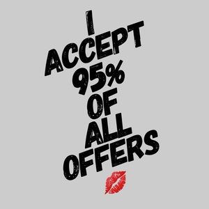 I love offers! Why wait? Offer today 💄💋👜👗🧤